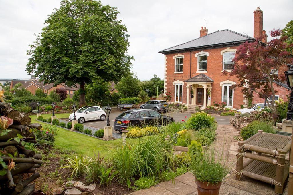 Southbank House Bed & Breakfast Hereford Exterior photo